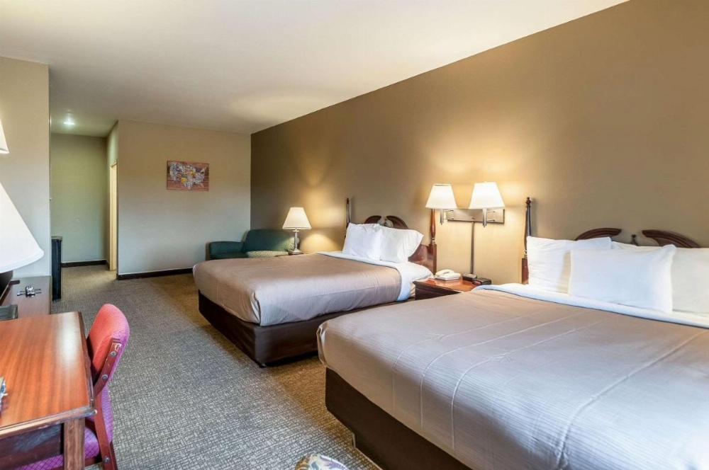 Econo Lodge Inn & Suites Middletown
